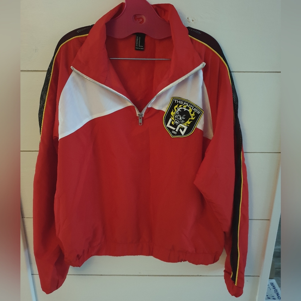 Light Forever 21 Crop pull over jacket.